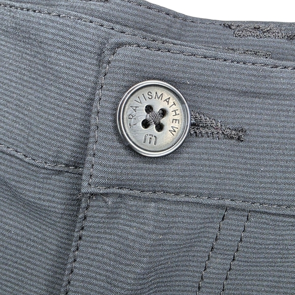 Travis Mathew Mens Size 40 Black Carlsbad Flat Front Active Golf Shorts - Picture 4 of 6